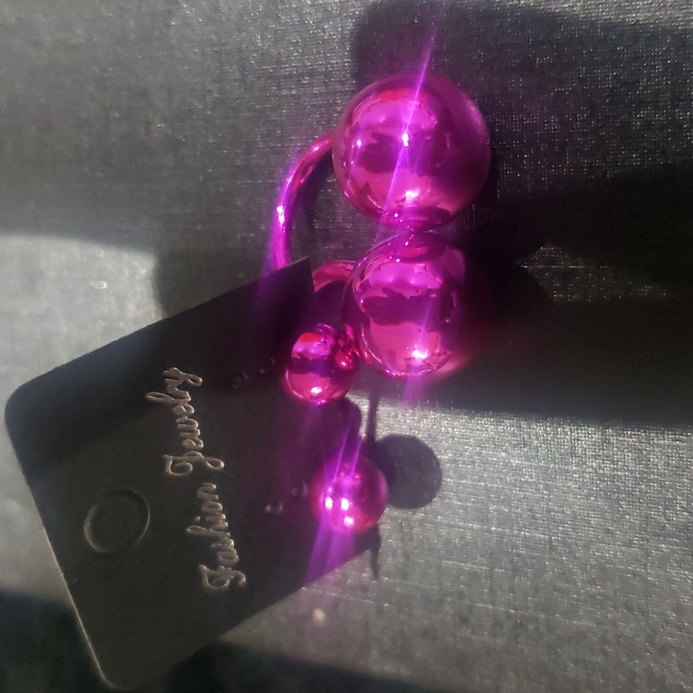 Earings - Picture 5 of 6
